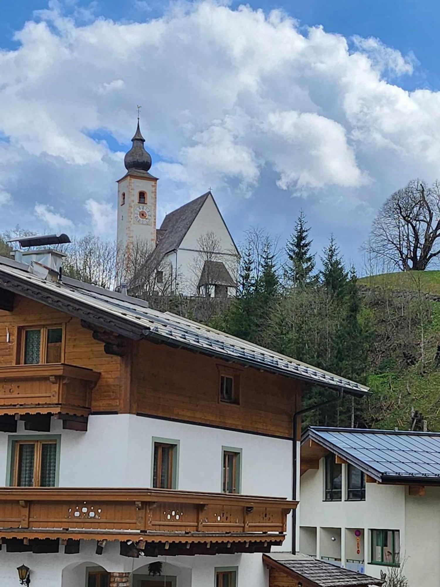 Leni'S Mountain Appartements Dienten am Hochkönig Eksteriør bilde